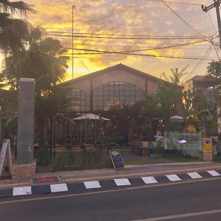 Hotel The Grand Sunti à BALI Extérieur photo