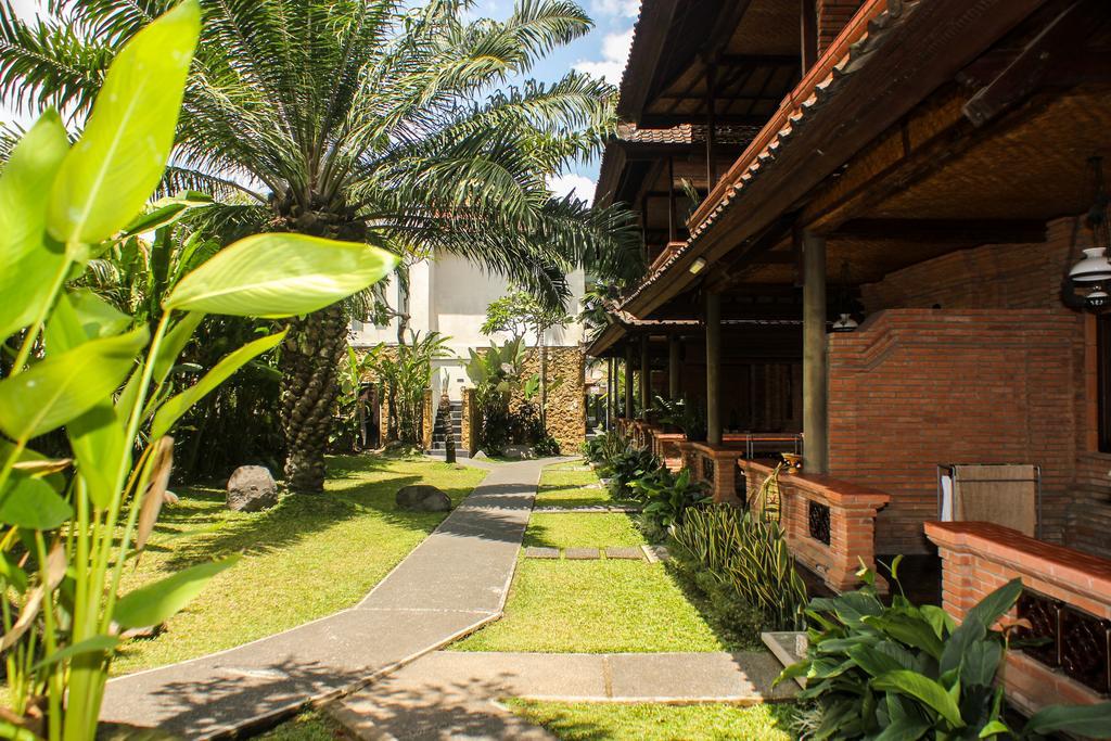 Hotel The Grand Sunti à Ubud Extérieur photo