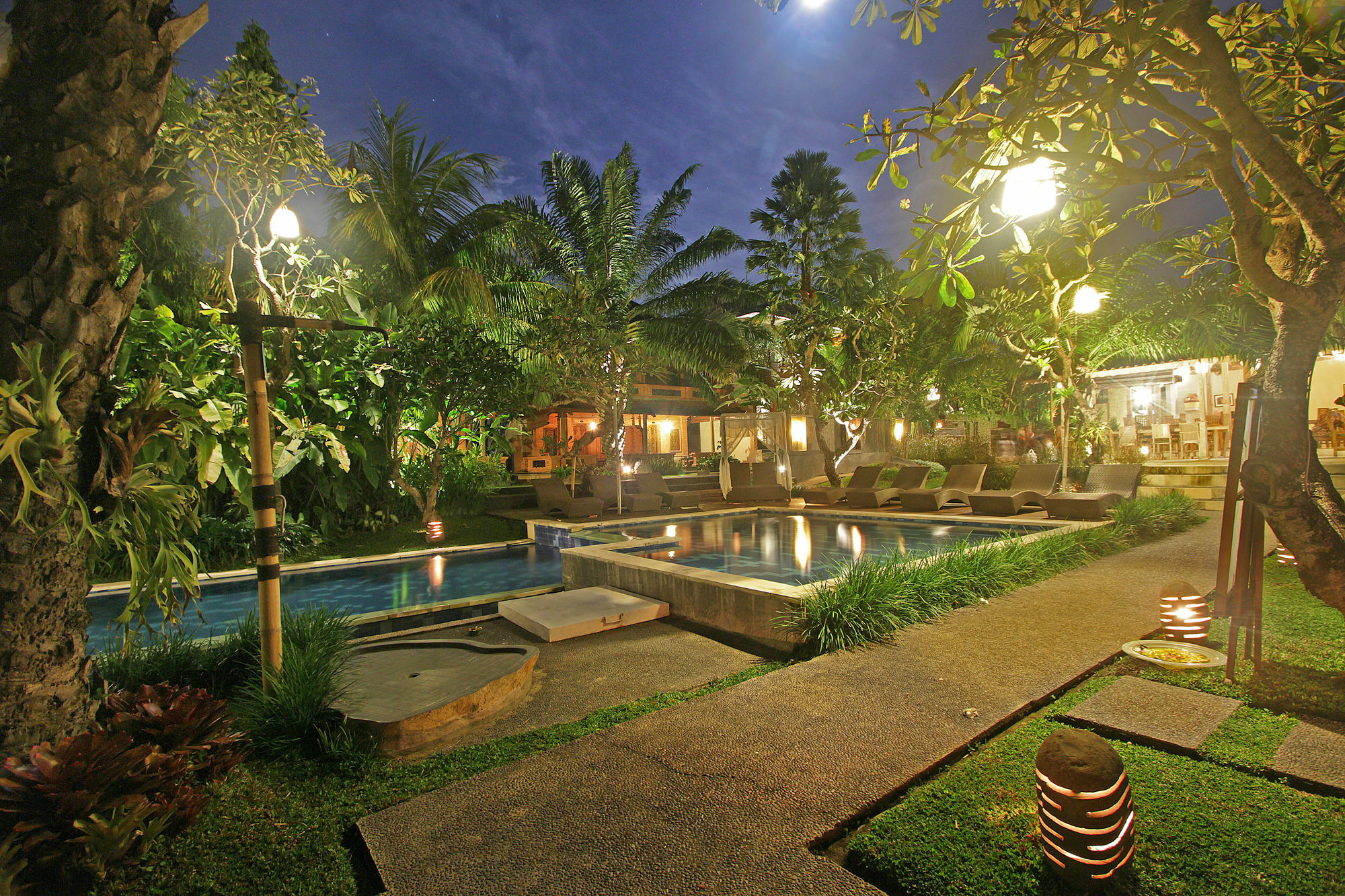 Hotel The Grand Sunti à Ubud Extérieur photo